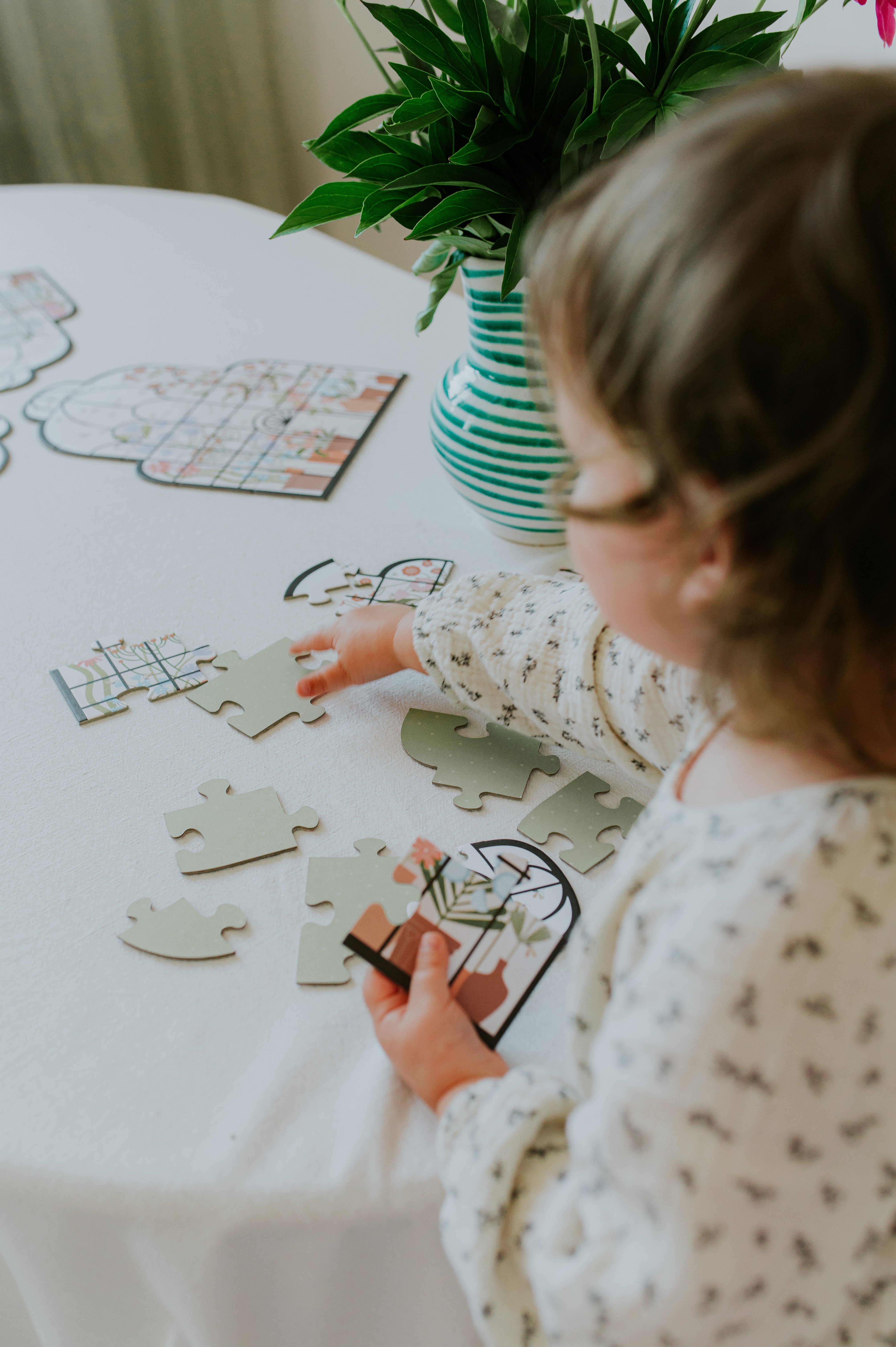 Puzzle z motywem Motylarni, 15 elementów