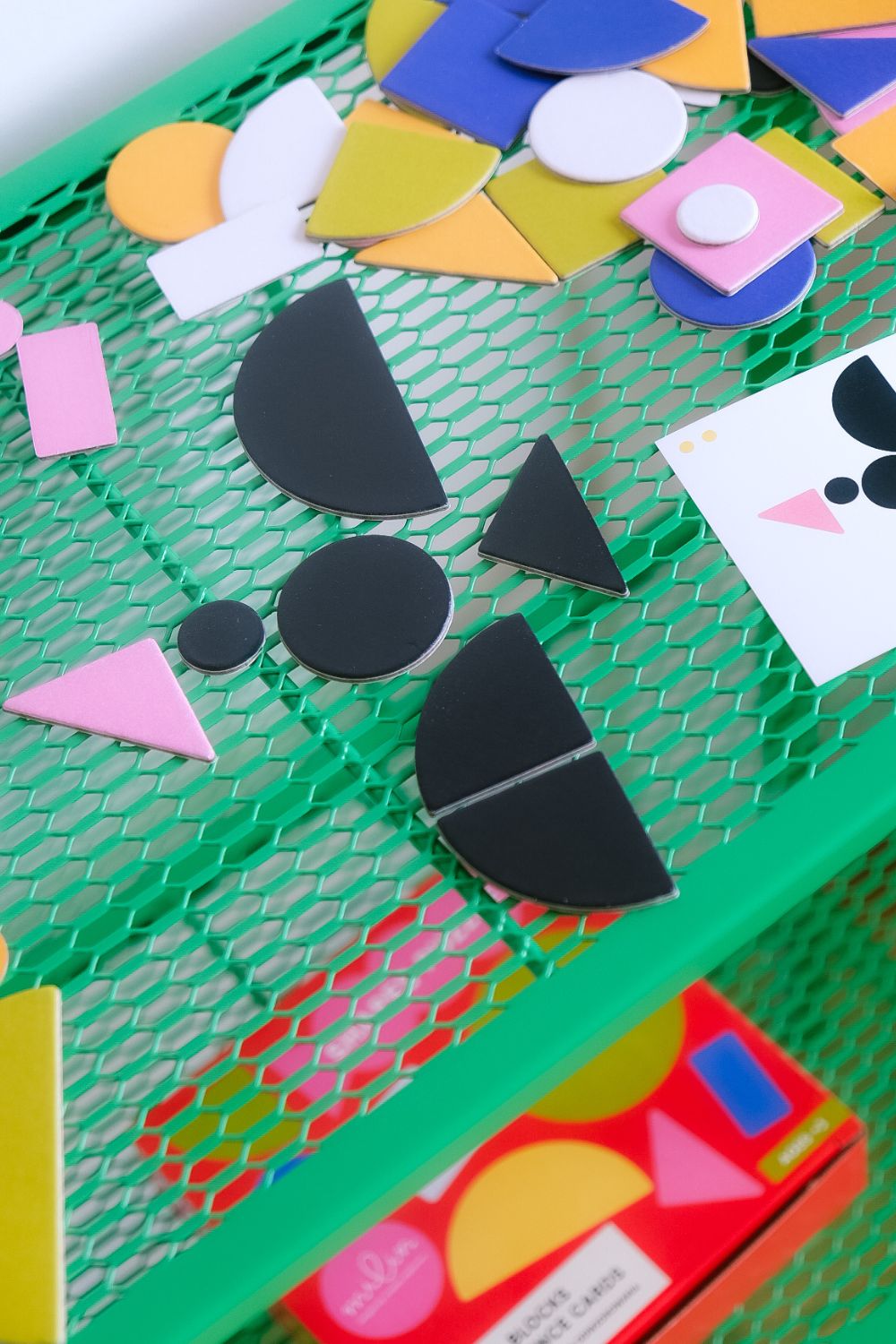 Nauka figur geometrycznych | Shapes Puzzle