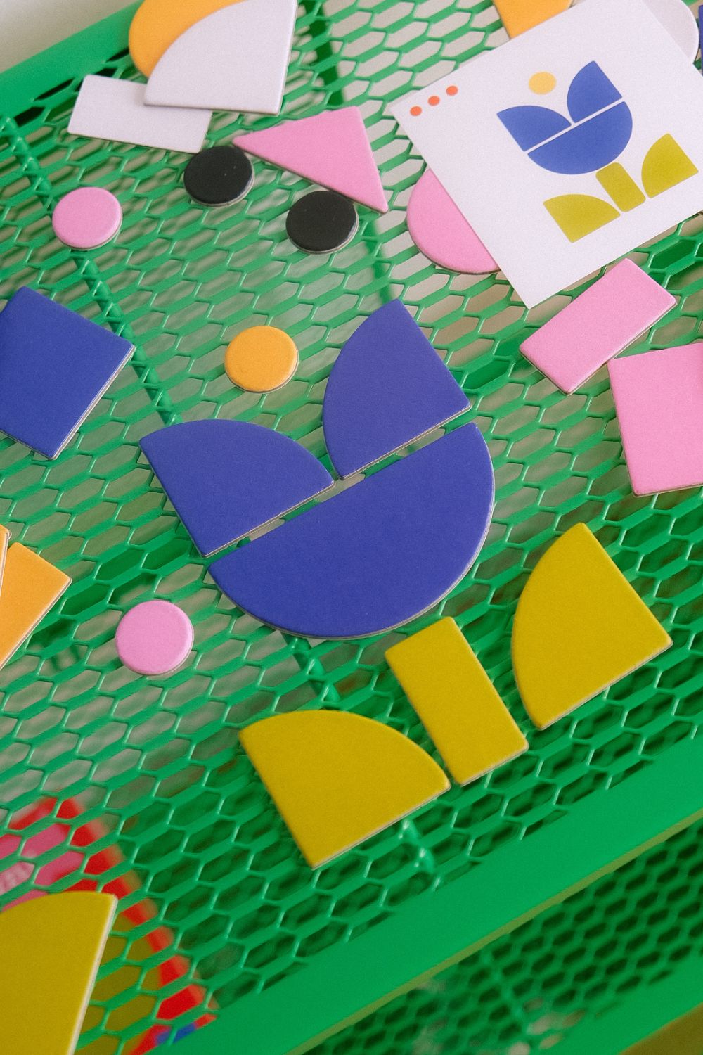 Nauka figur geometrycznych | Shapes Puzzle
