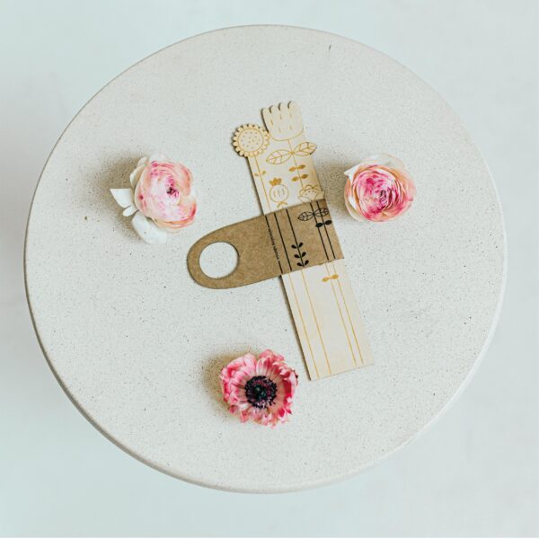 Signet en bois pour le livre - Fleurs